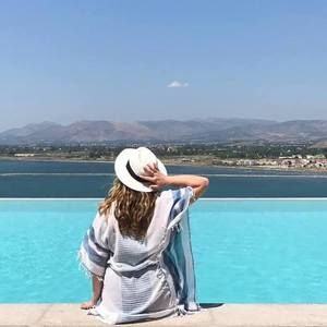 Meet your Posher, Beth